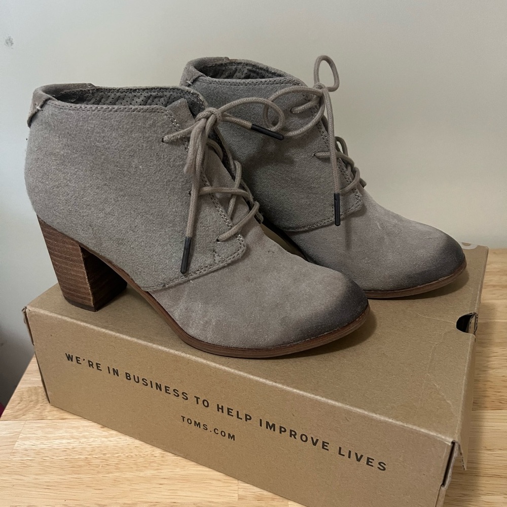 TOMS Women's Lunata Lace-Up Ankle Booties